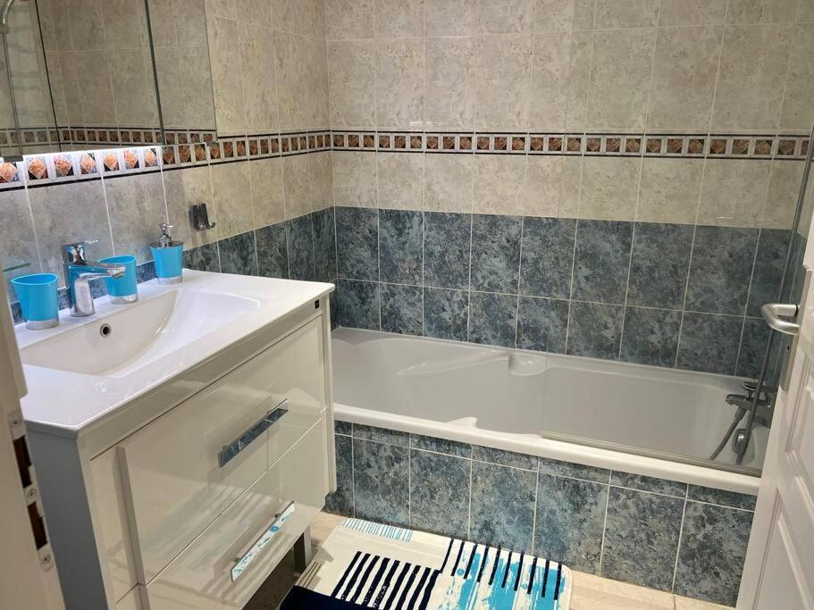 Bel App T2 En Bord De Mer Vue Sanquinaires Piscine Аяччо Экстерьер фото